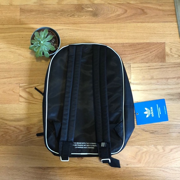 Adidas Originals Santiago Backpack NWT - Picture 7 of 7